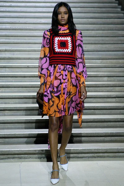 Look 17
